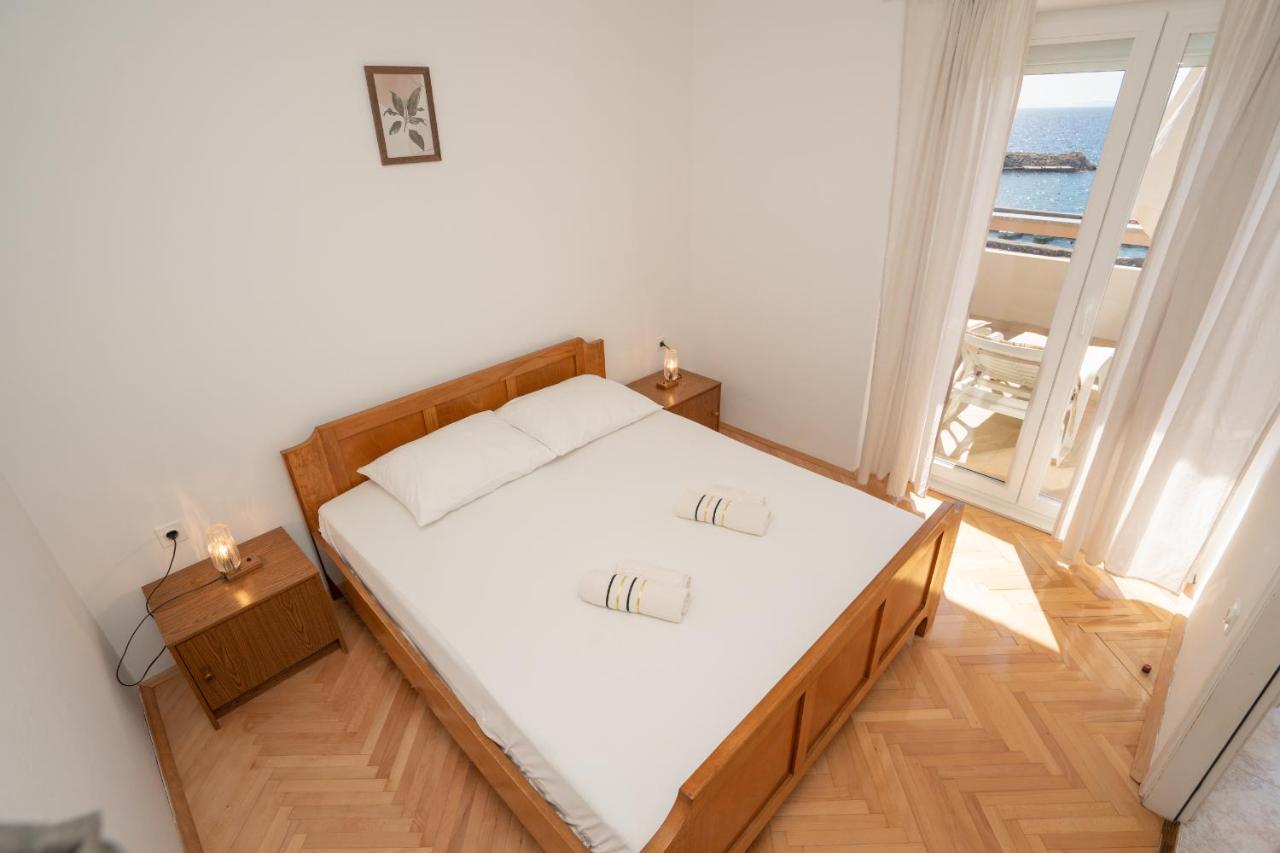 Apartments And Rooms Ljubica Lun  Exterior foto